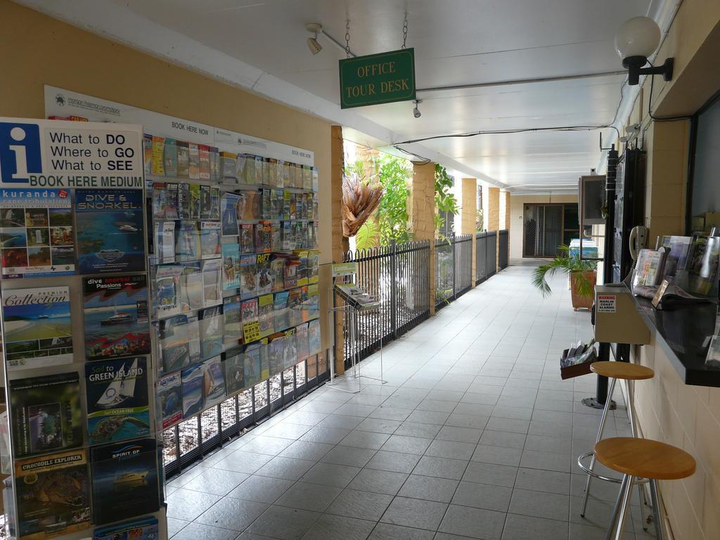 Oasis Inn Apartments Cairns Extérieur photo