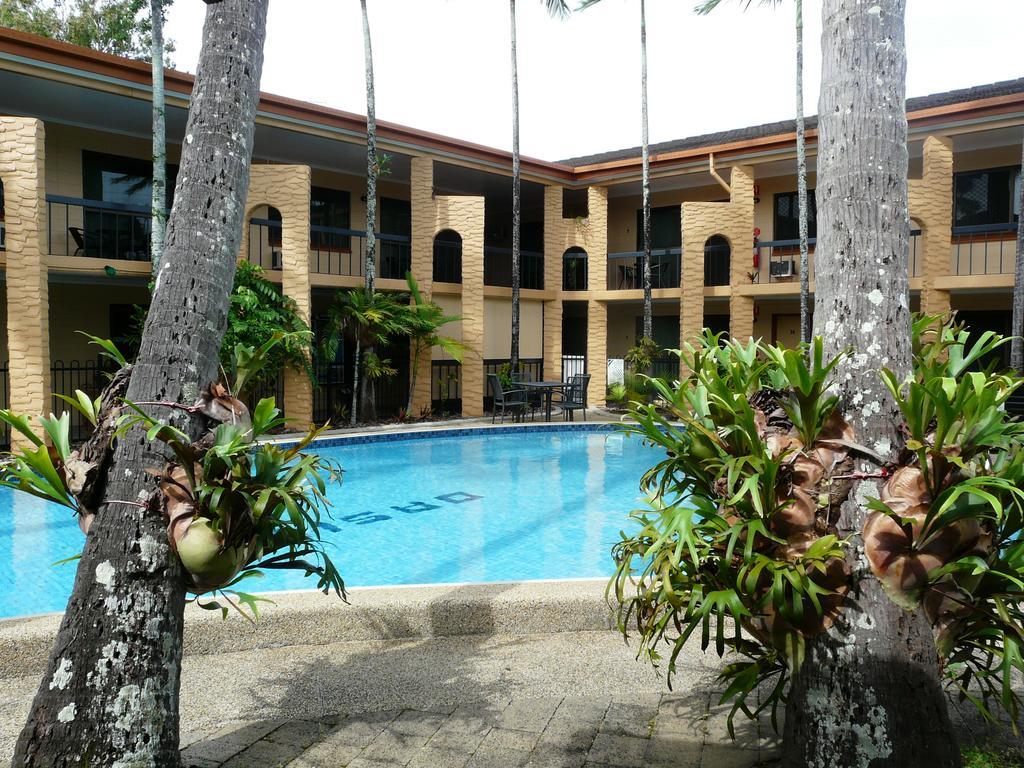 Oasis Inn Apartments Cairns Extérieur photo