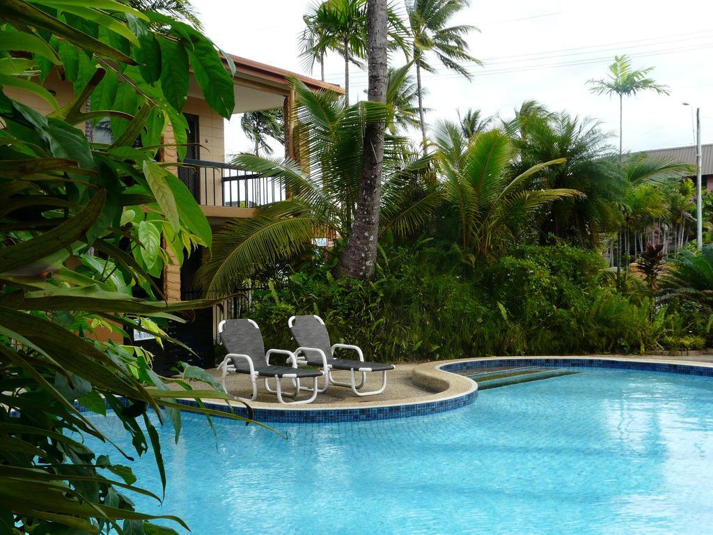 Oasis Inn Apartments Cairns Extérieur photo