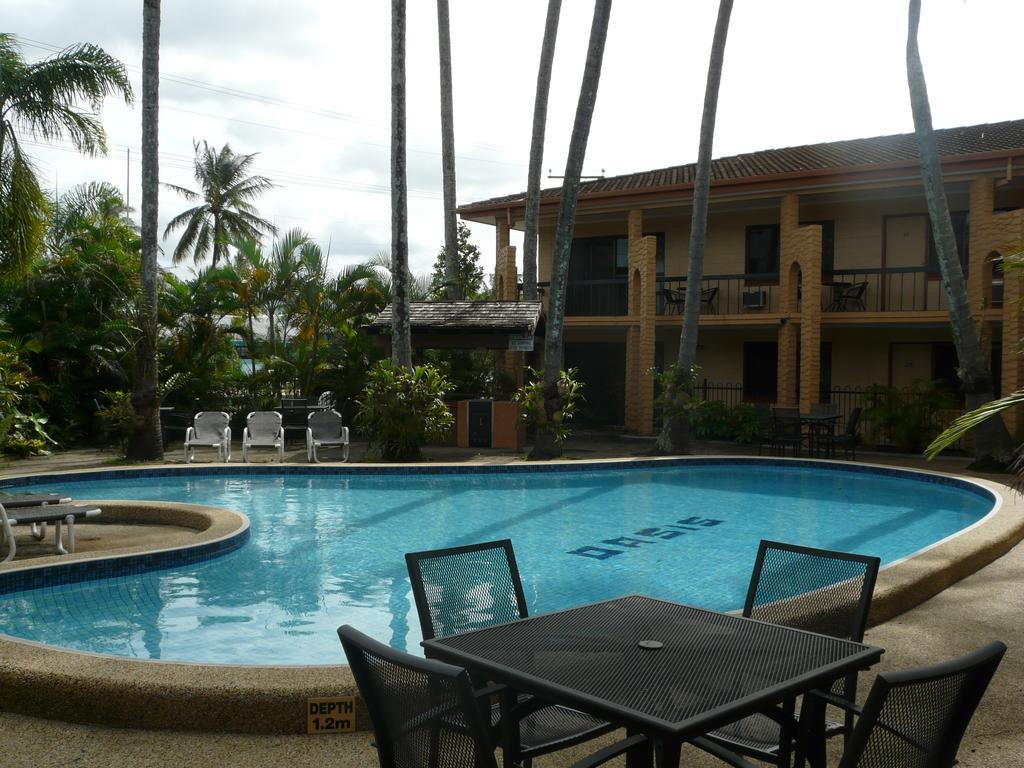 Oasis Inn Apartments Cairns Extérieur photo