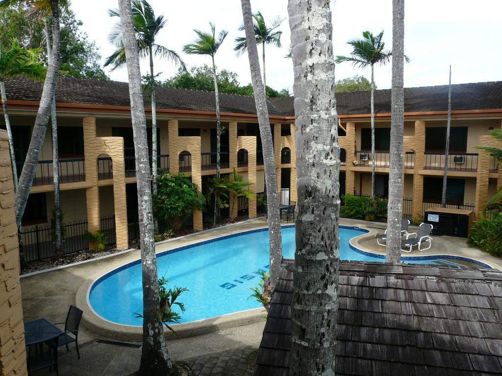 Oasis Inn Apartments Cairns Extérieur photo