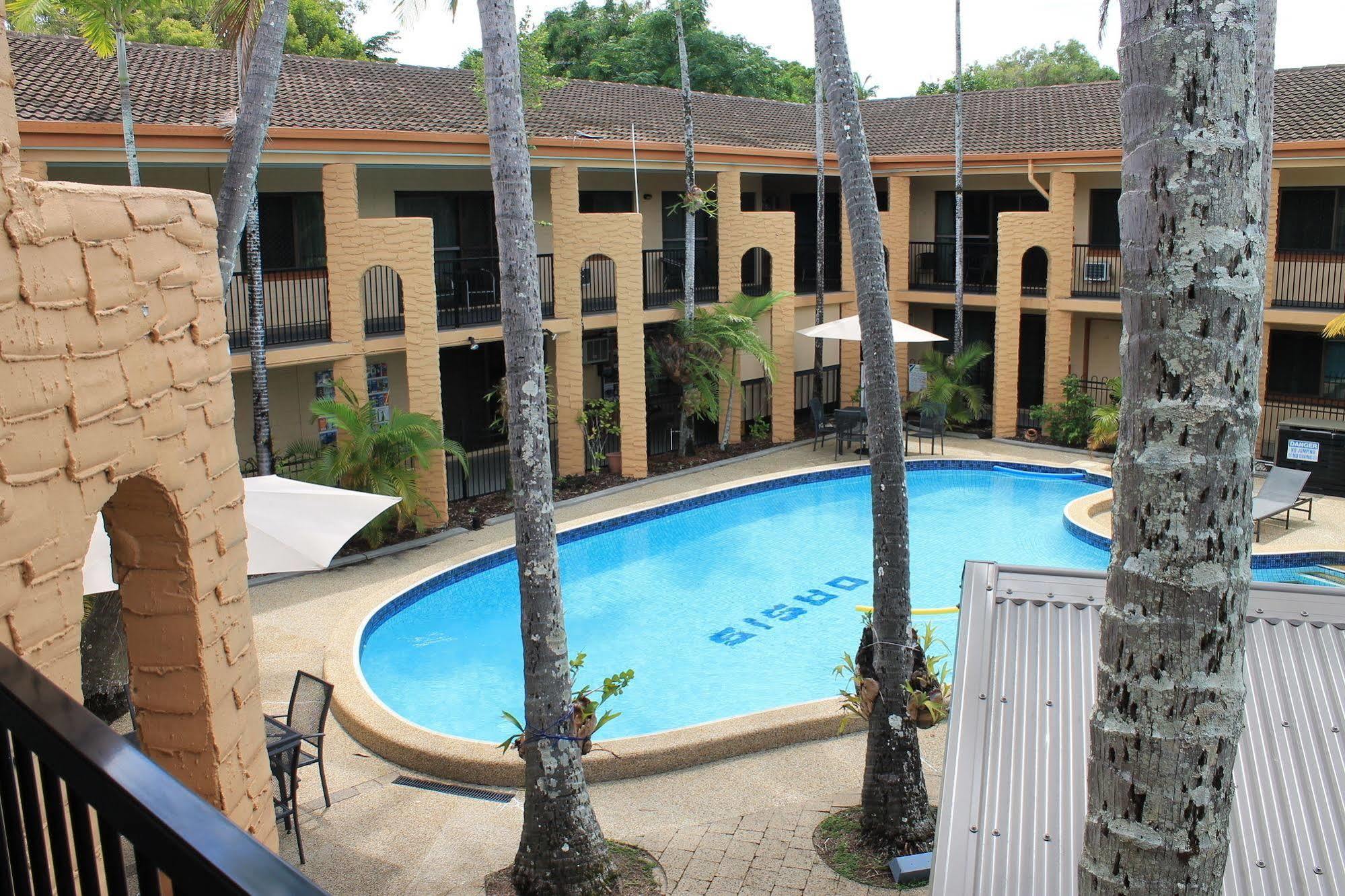 Oasis Inn Apartments Cairns Extérieur photo